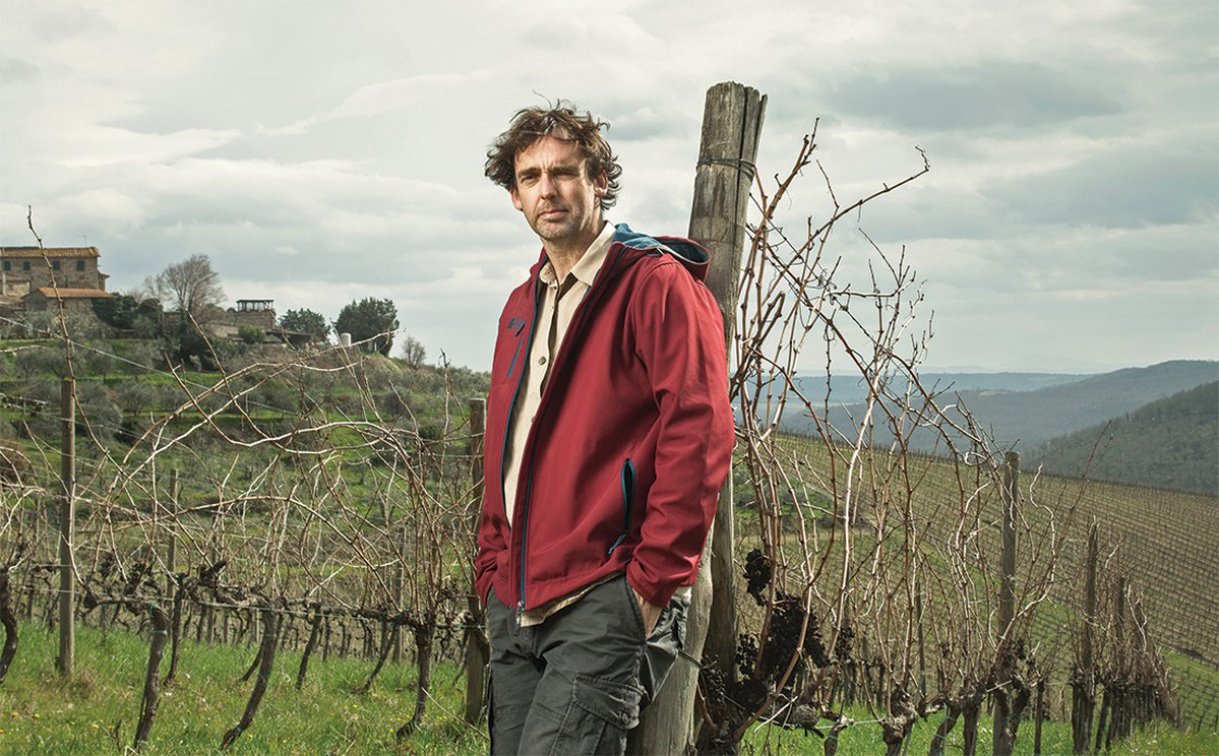 Winzer von Tenuta di Carleone im Weingarten